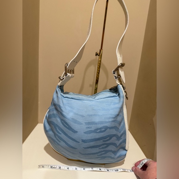 Fendi Oyster Bag in Blue Animal Print with White leather accent - Picture 9 of 14